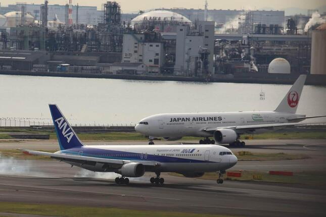 オミクロン株に振り回される航空2社　業績予想に暗雲も下方修正せず