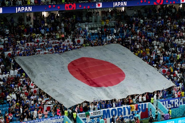 旭日旗に続き「神風Tシャツ」禁止を韓国大学教授求める　W杯日本サポに「特攻隊応援？」地元報道