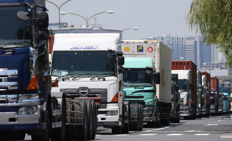 運転手と建設業、残業に上限　食品値上げで負担増継続　4月からこう変わる